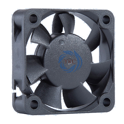 如何根據(jù)工作負(fù)載和溫度選擇合適的調(diào)速散熱風(fēng)扇